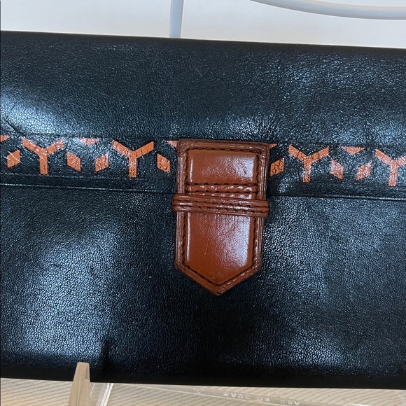 Yves Saint Laurent Envelope Wallet - Picture 7 of 9